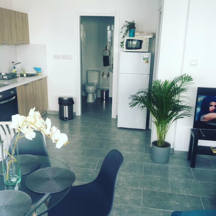 Freminore Apartment *